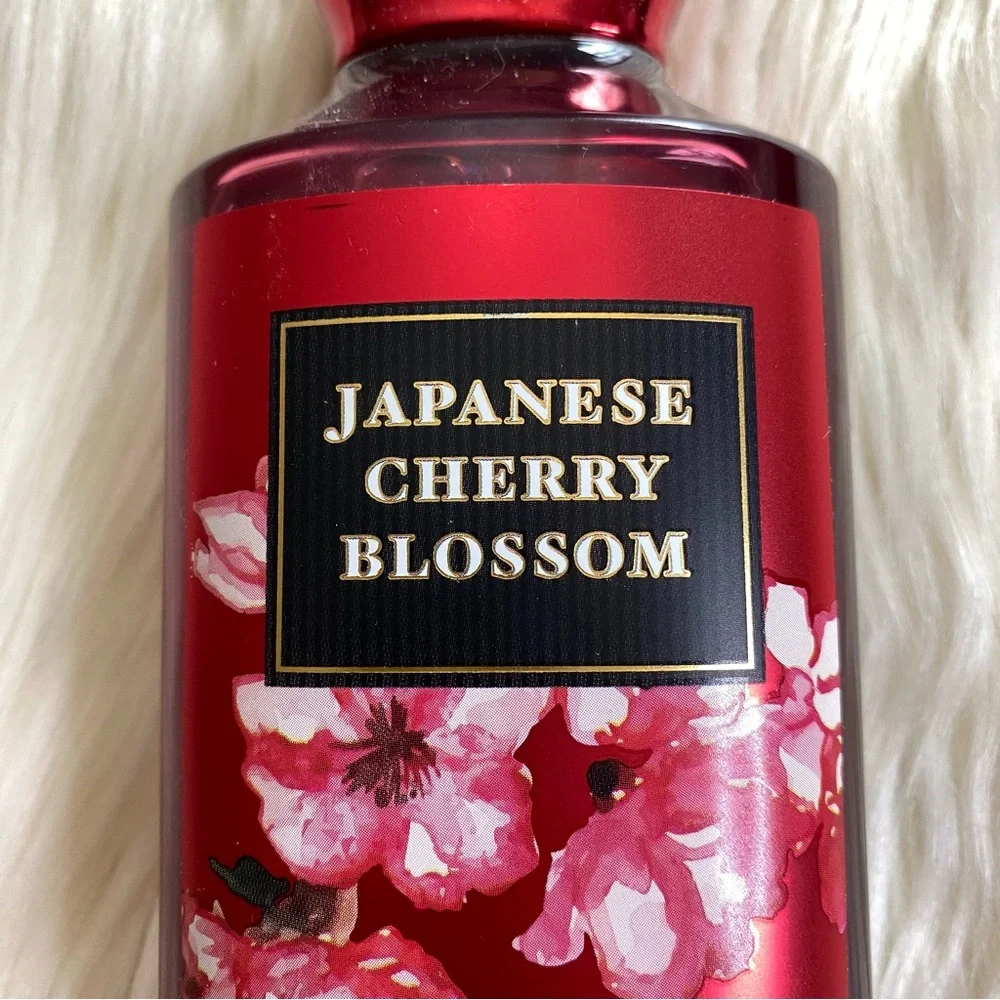 NWT : Bath & Body Works : 10 fl oz japanese cherry blossom body wash